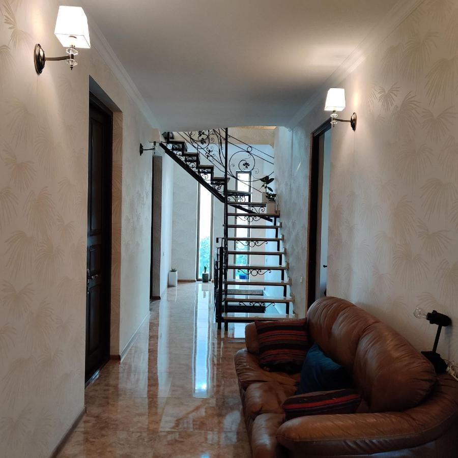 Rustavi Guest House Eksteriør bilde